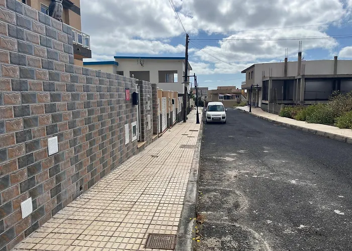 Vv El Oasis טמאדוסטה